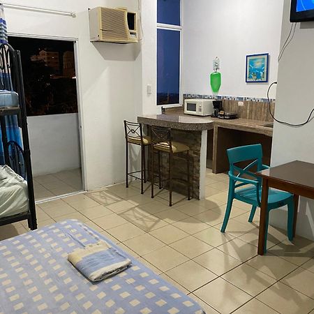 Playa Suites, Cerca Del Malecon Manta Buitenkant foto