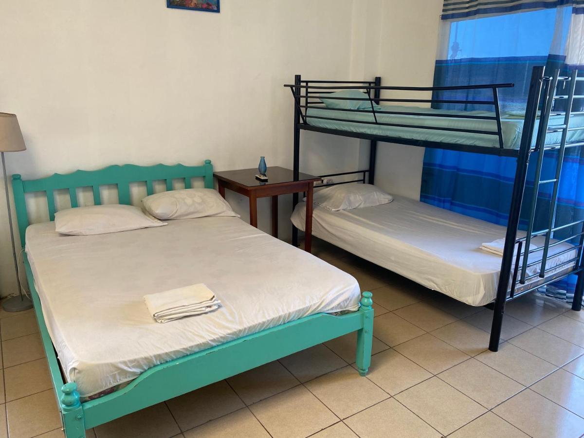 Playa Suites, Cerca Del Malecon Manta Buitenkant foto