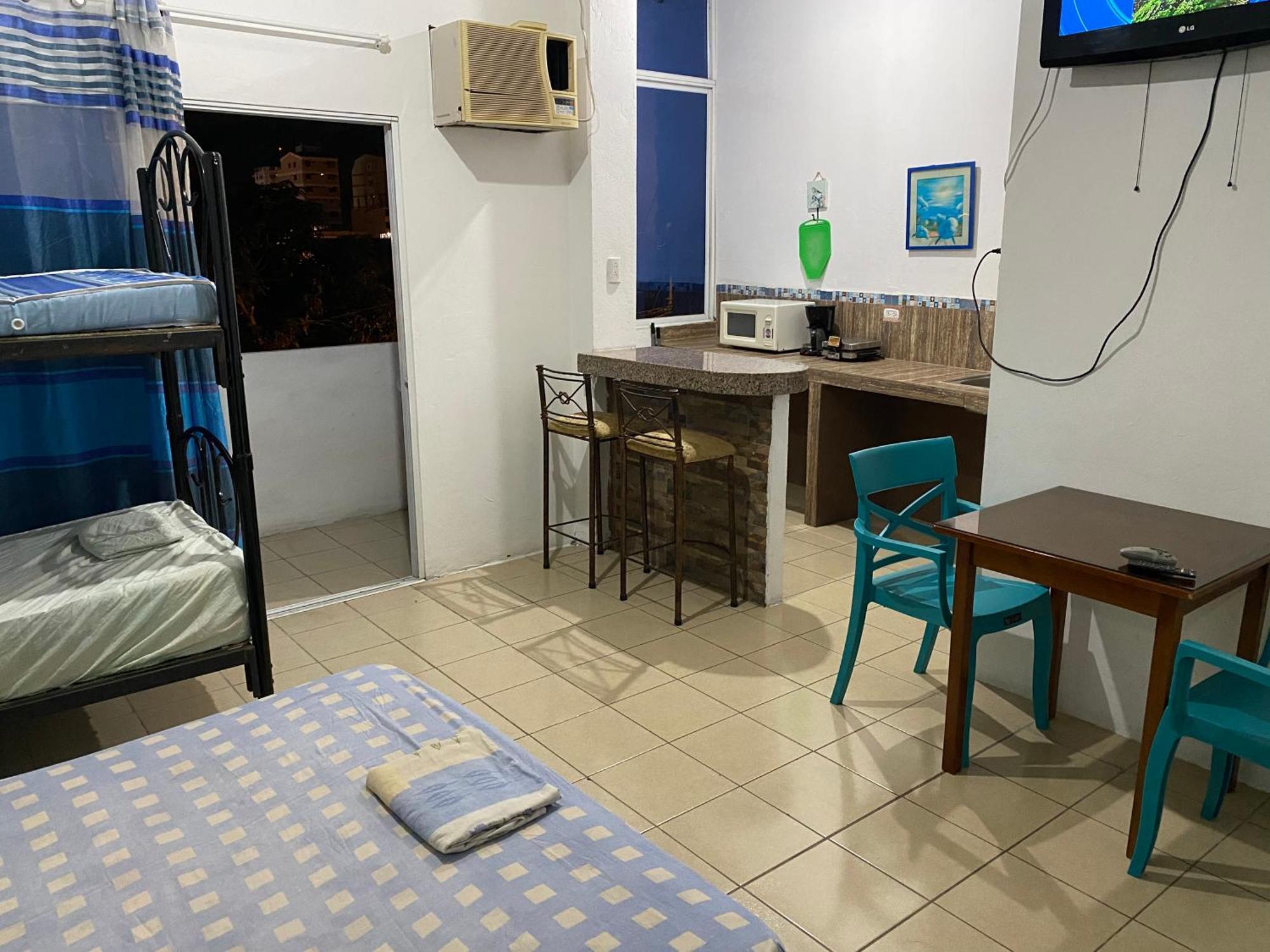 Playa Suites, Cerca Del Malecon Manta Buitenkant foto