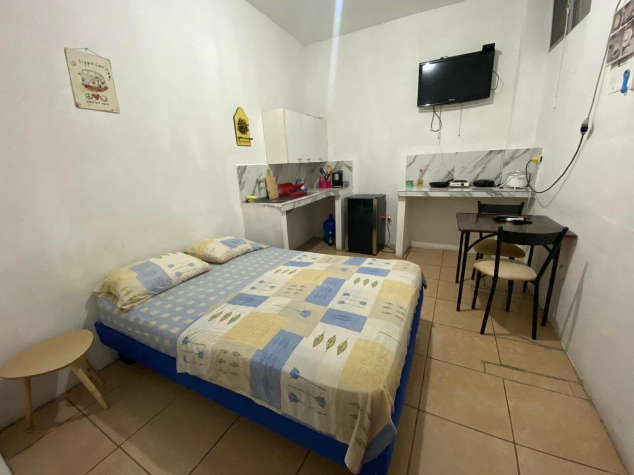 Playa Suites, Cerca Del Malecon Manta Buitenkant foto
