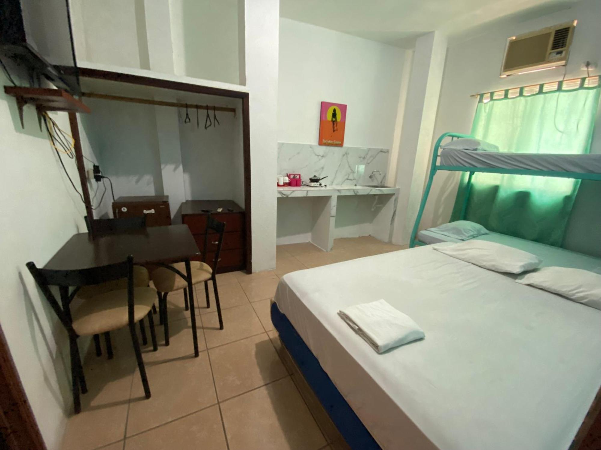 Playa Suites, Cerca Del Malecon Manta Buitenkant foto